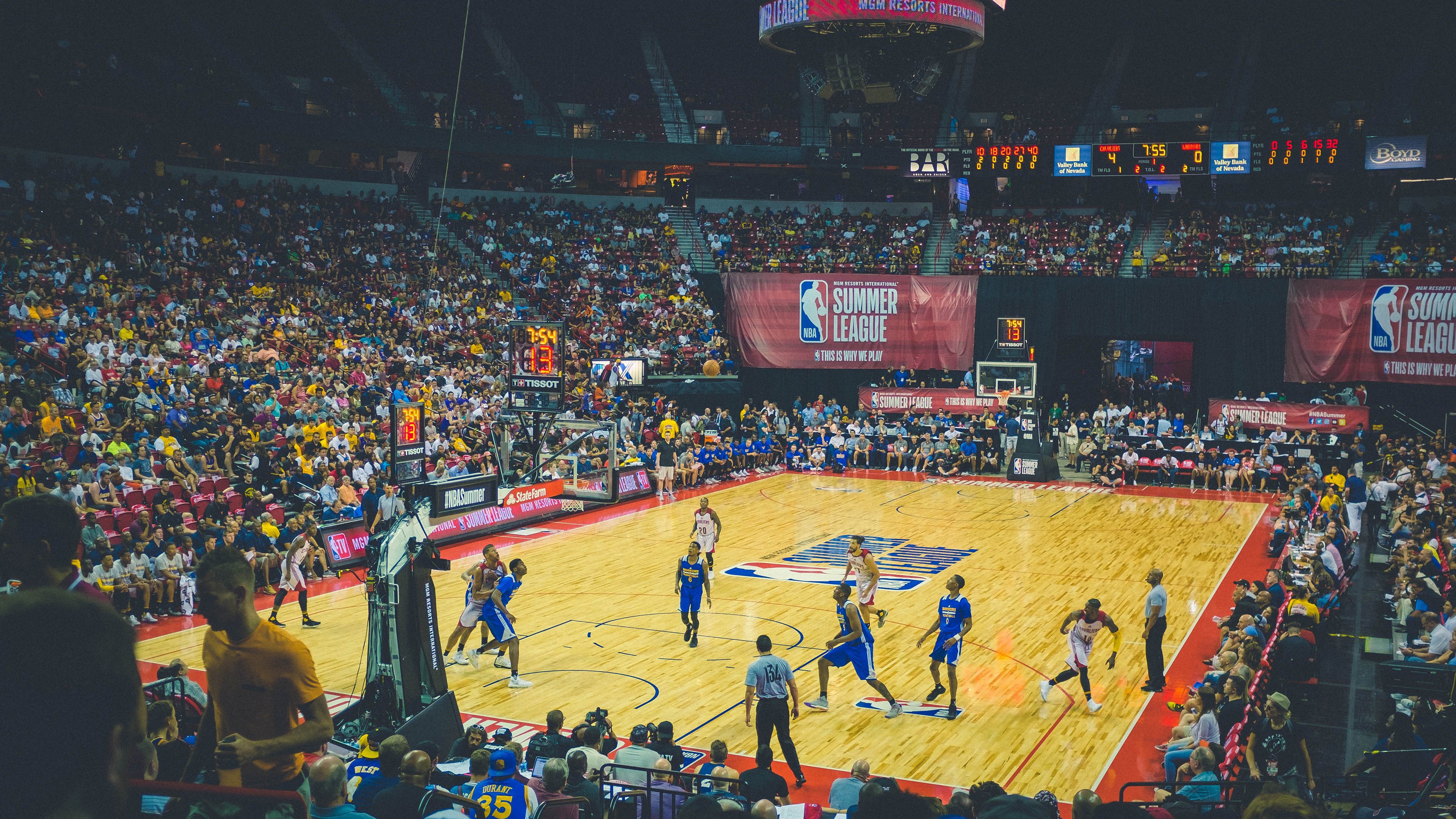 年度焦点之战之夜，穆勒压制级发挥，定义现代中场统治力