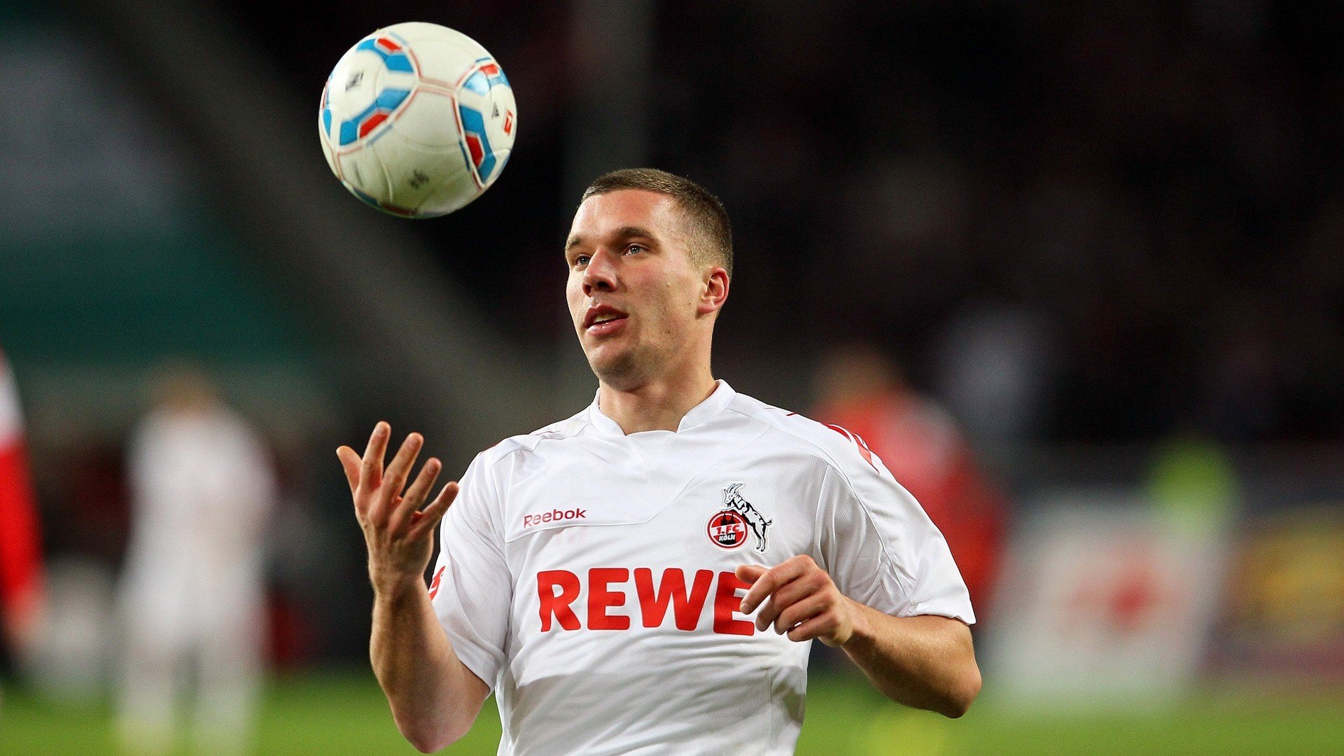 本泽马封神之战，巴黎强势晋级，曼城王朝梦碎之夜